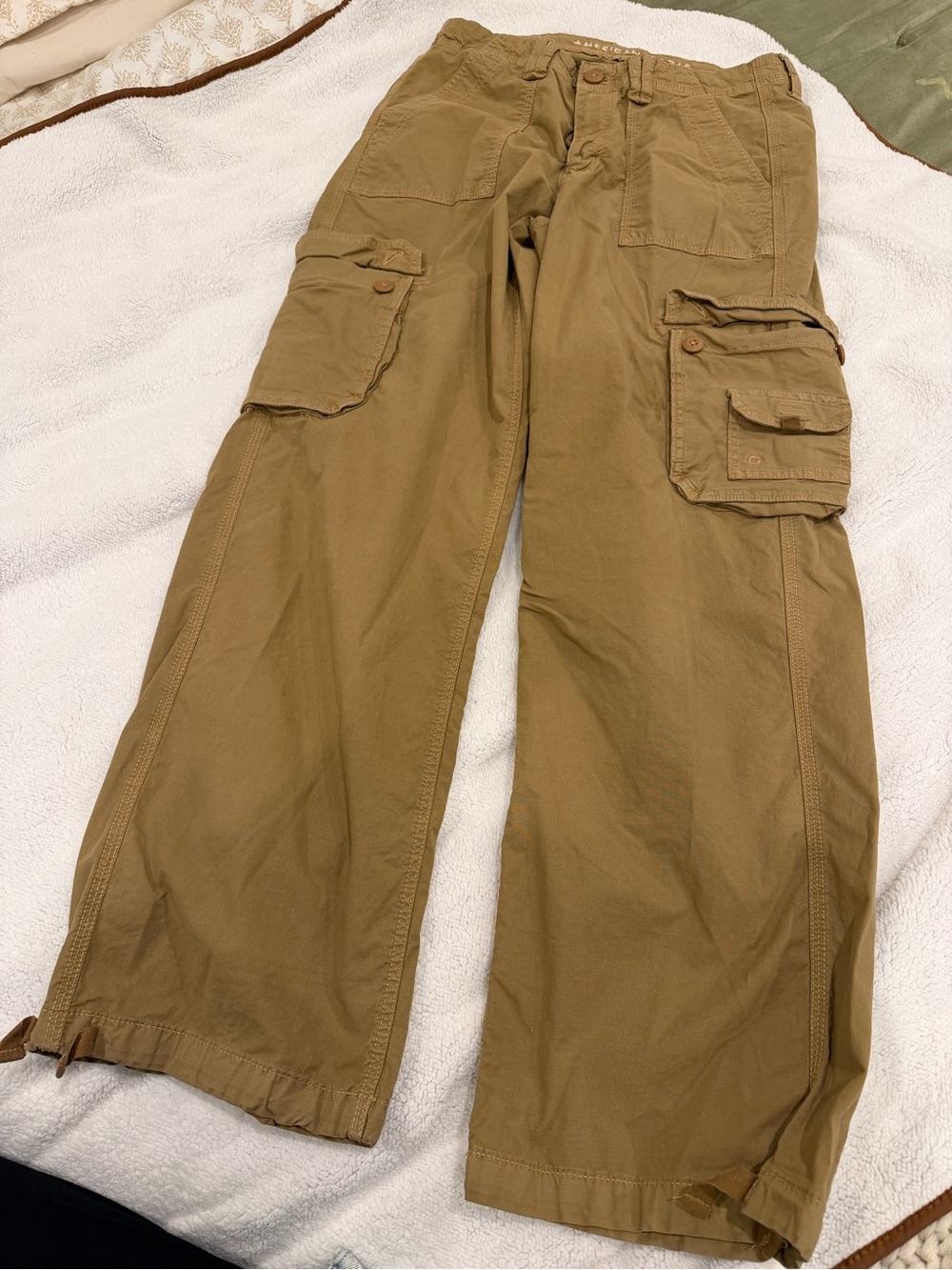 American Eagle Outfitters Wide-Leg Cargo Pants in Olive